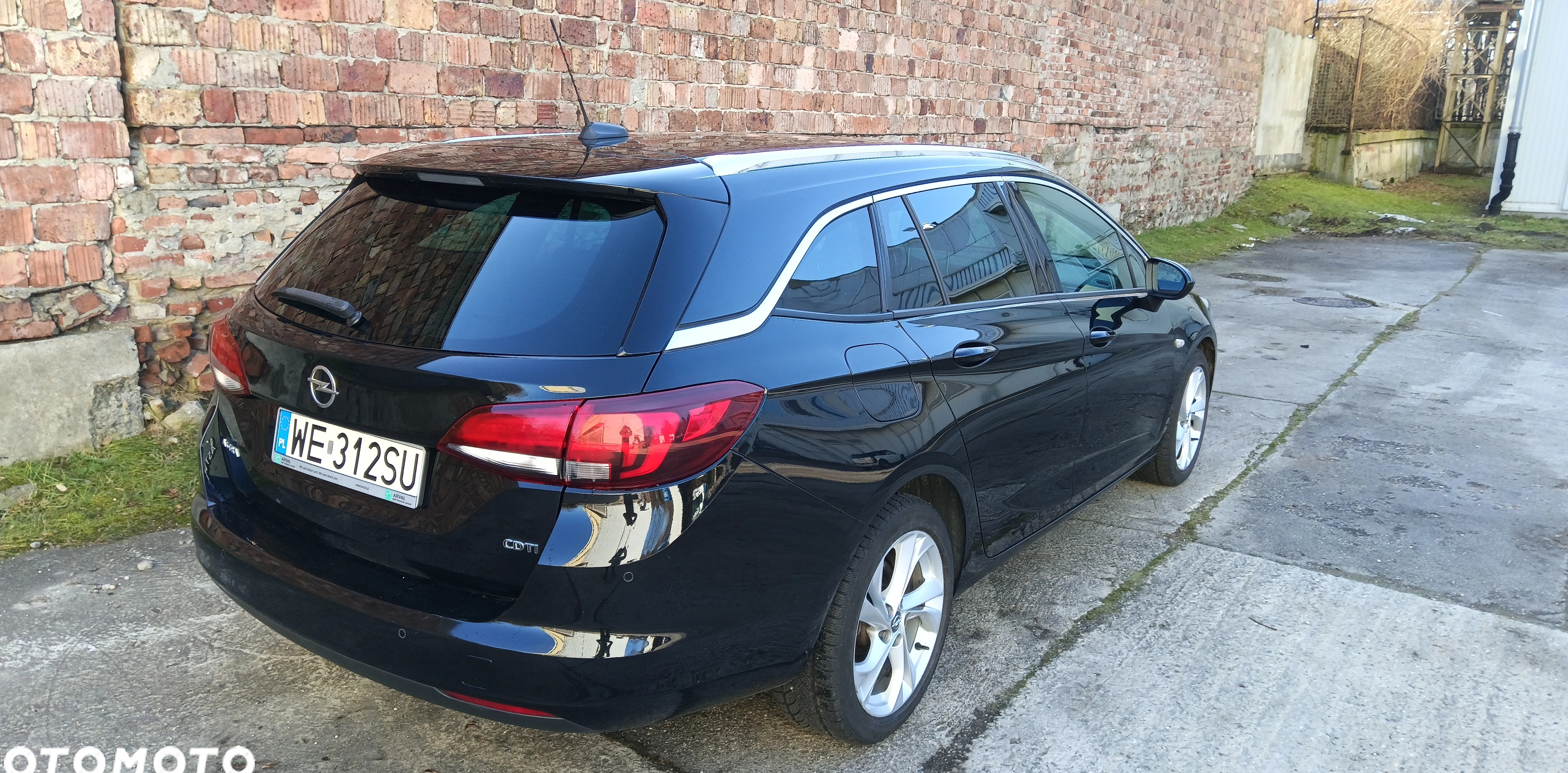 Opel Astra cena 46500 przebieg: 167500, rok produkcji 2018 z Katowice małe 137